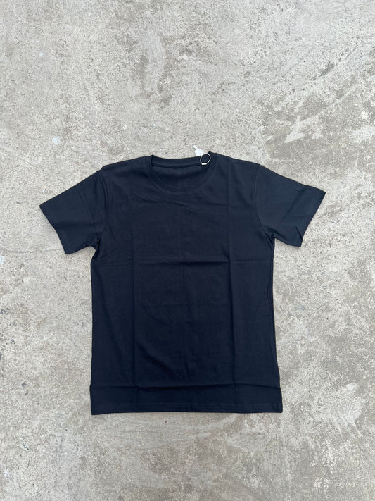 Black plain basic t-shirt